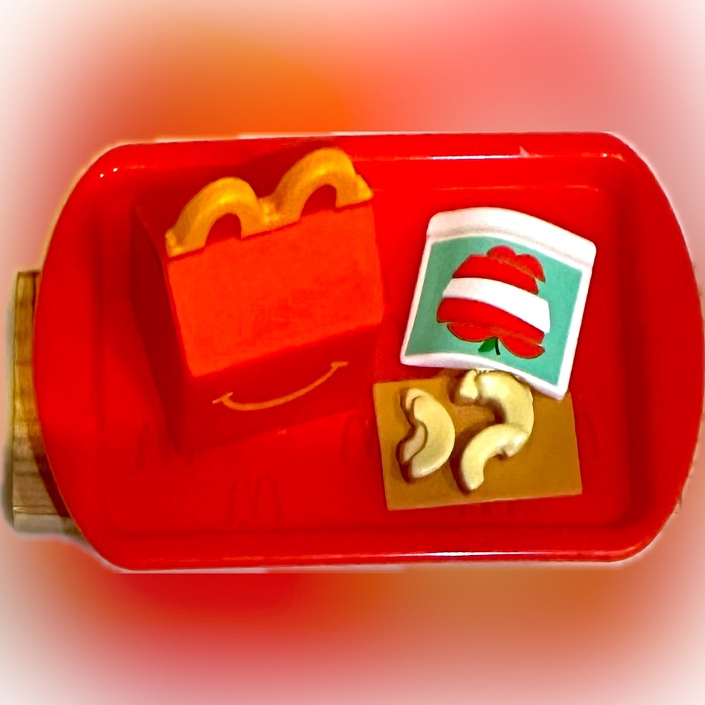LIL MCDONALDS HAPPY MEAL BOX APPLES TRAY TOY TINY MINI < 3 DOLLHOUSE SIZE DOLL
